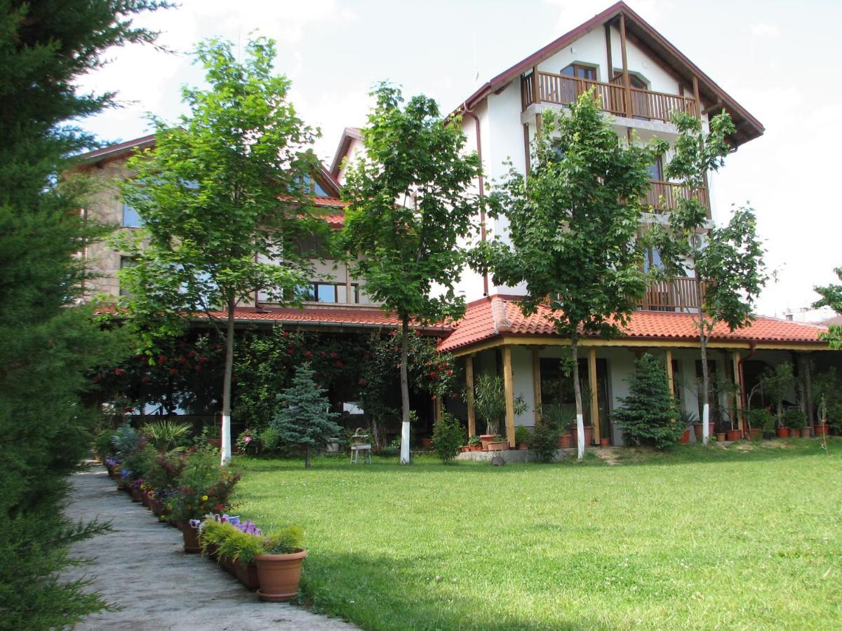 Семеен Хотел Къща Тодорови Stara Zagora Ngoại thất bức ảnh